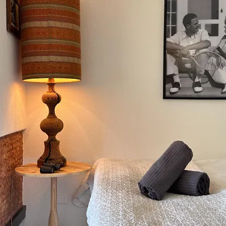 Central & View - Five-Minute Walk To Town By Heiti Gstaad Apartment *
